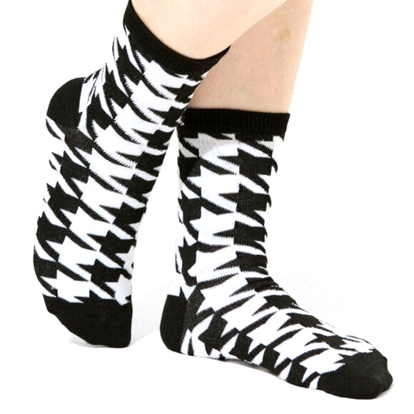 ❤️NWT TORRID WIDE WIDTH 3 PACK RIBBED CREW SOCKS - HEART & STAR GRAPHIC PRINT - Picture 2 of 8